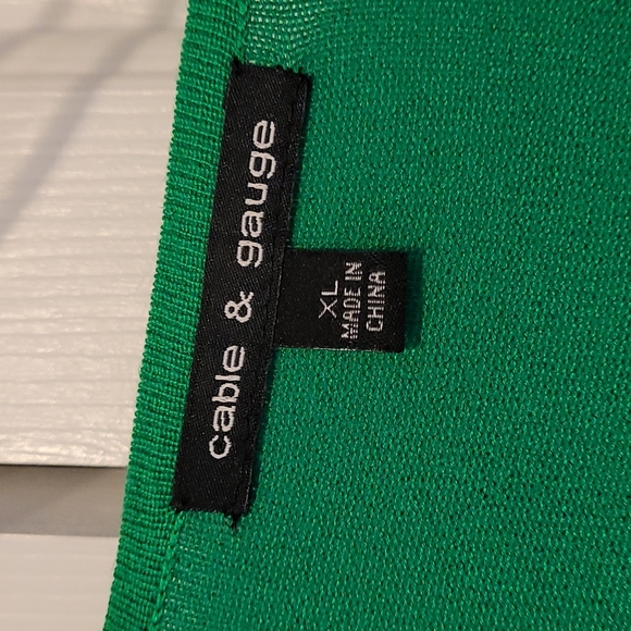 Lightweight 3/4 sleeve sweater - Picture 2 of 4